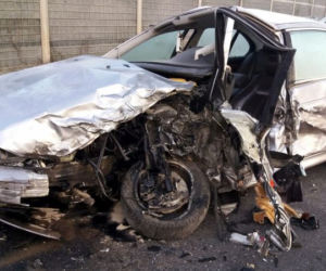 Wypadek teraz w Płocku. 20-latek z bmw uderzył w ciężarówkę!