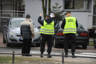 STRAŻNICY MIEJSCY POLUJĄ NA MANDATY.