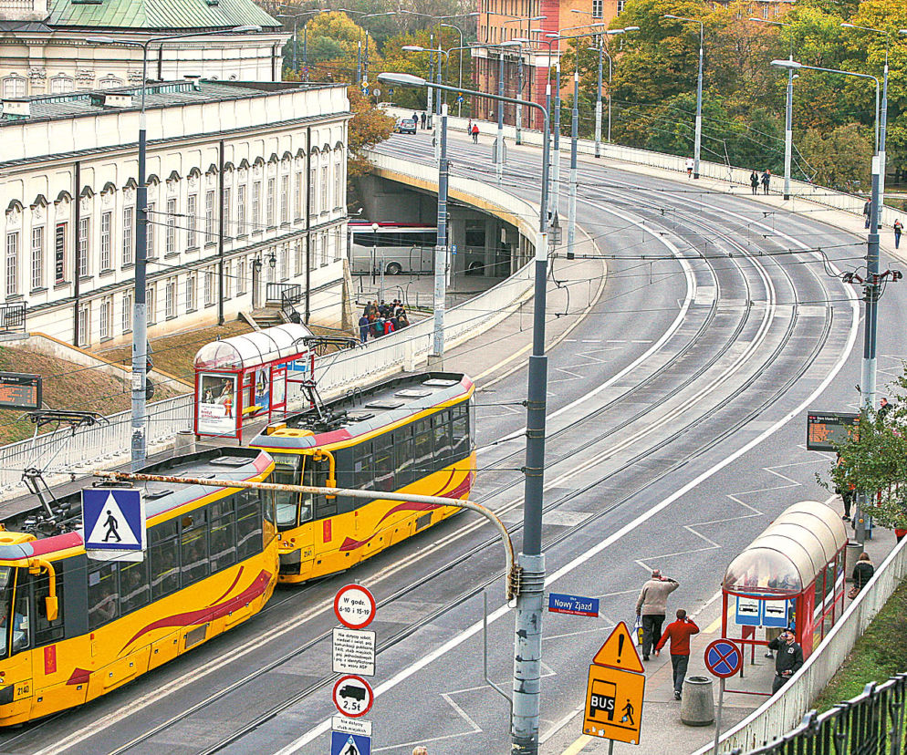 Targowa opóźniona przez światła