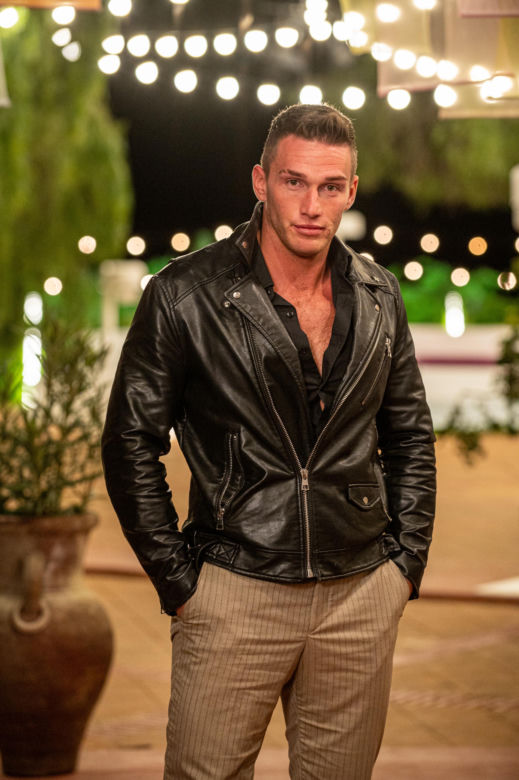 Love Island 9: produkcja chce zniszczyć Jarka? Widzowie są zażenowani!