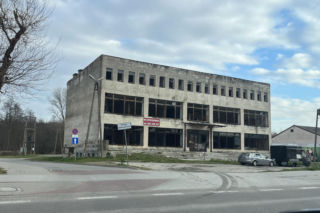 Pijany ojciec jechał z małymi dziećmi. Miał blisko 4 promile alkoholu