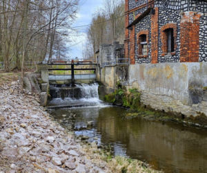 Młyn wodny w Morawicy