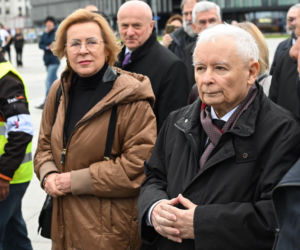 Kaczyński na miesięcznicy: Zbrodniarze mają tutaj swoich sojuszników
