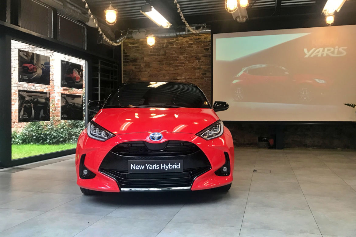 Toyota Yaris 1.5 Hybrid 116 KM e-CVT 