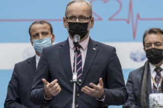 Nie podzielają optymizmu ministra zdrowia. Nie liczy się ze zdaniem ekspertów