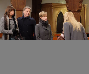 Pierwsza miłość odc. 2101. Pogrzeb Dagi. Jowita (Joanna Opozda), Sabina (Urszula Dębska), Grażyna (Grażyna Wolszczak), Grzegorz (Jan Jankowski)