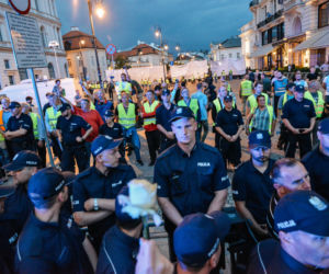 kontrmanifestacja miesięcznica