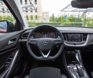 Opel Grandland X Hybrid4