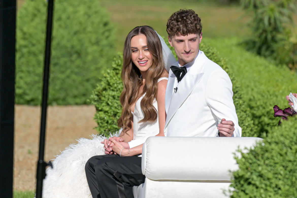 Daria Syta i Igor Grobelny wzięli dziś ślub. Suknia panny młodej wyglądała pięknie!