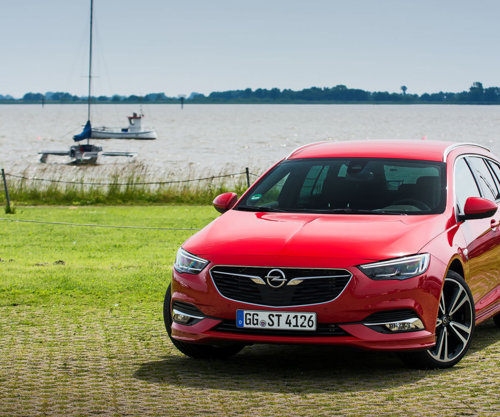 Opel Insignia Sports Tourer OPC Line 2.0 Turbo 260 KM AWD AT