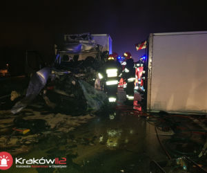 Karambol na A4. Nie żyje jedna osoba [ZDJĘCIA]