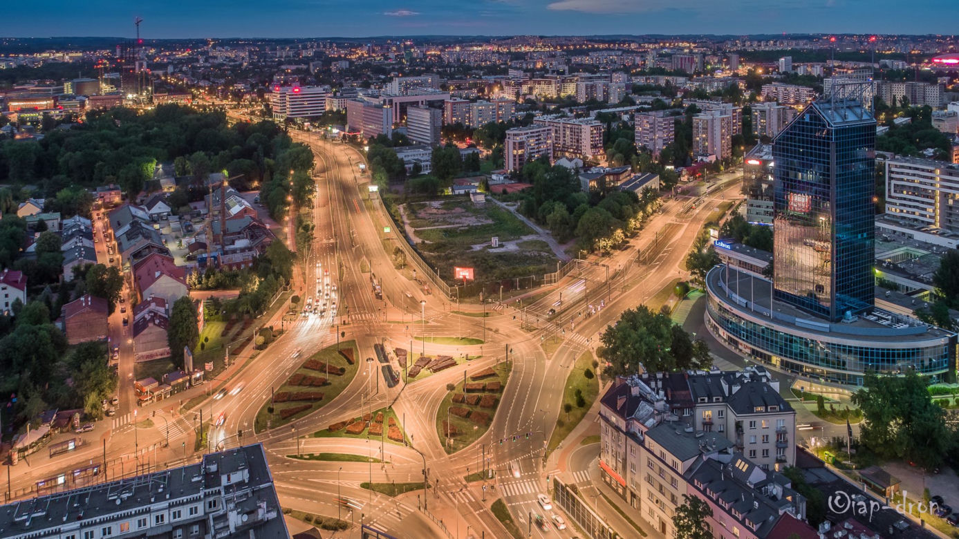 Kraków niczym Las Vegas. Takich zdjęć nocnego miasta jeszcze nie widziałeś