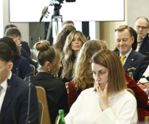 Niebywałe, do czego poseł PiS porównał strzelanie petardami. Doda aż złapała się za głowę! Szok