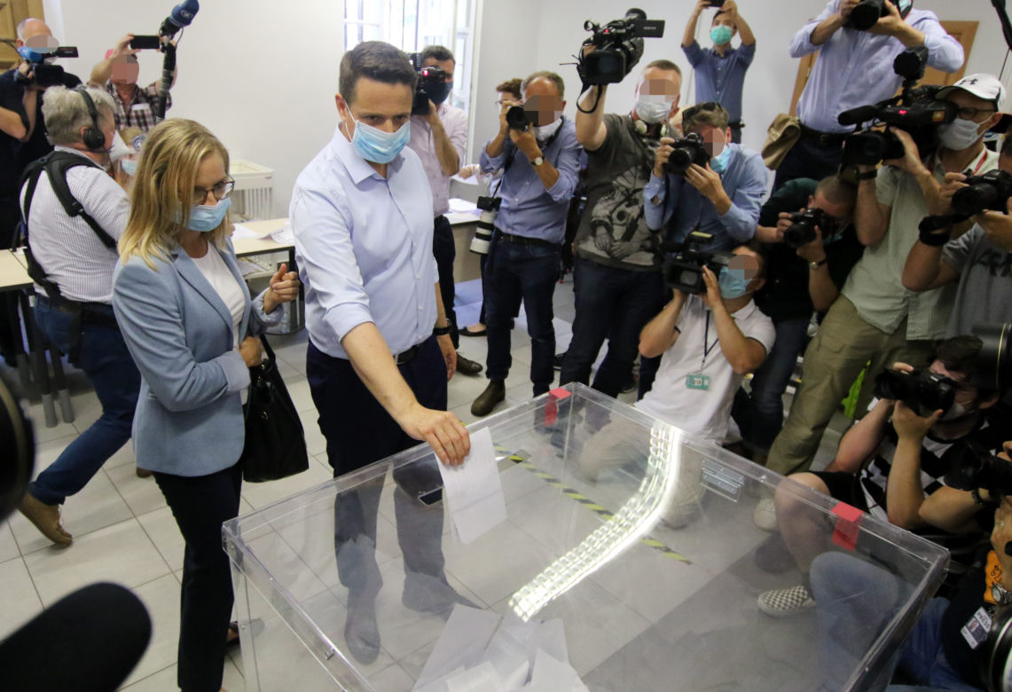 Wybory 2020 Rafał Trzaskowski i żona oddali głosy