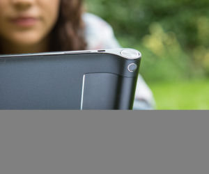 WW_Lifestyle_Photography_Lenovo_YOGA_Tablet_2_Windows_10inch_L36C1001_Low_res.jpg5723x3816