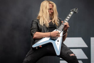 Richie Faulkner (Judas Priest) broni zespołów, które nie koncertują w klasycznych składach. Ludzie głosują biletami 
