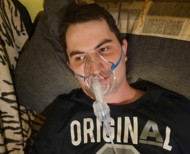 Choruje od dziecka, ale co roku znajduje siły by zbierać pieniądze na WOŚP. „Widzę, jak ważna jest ta pomoc”