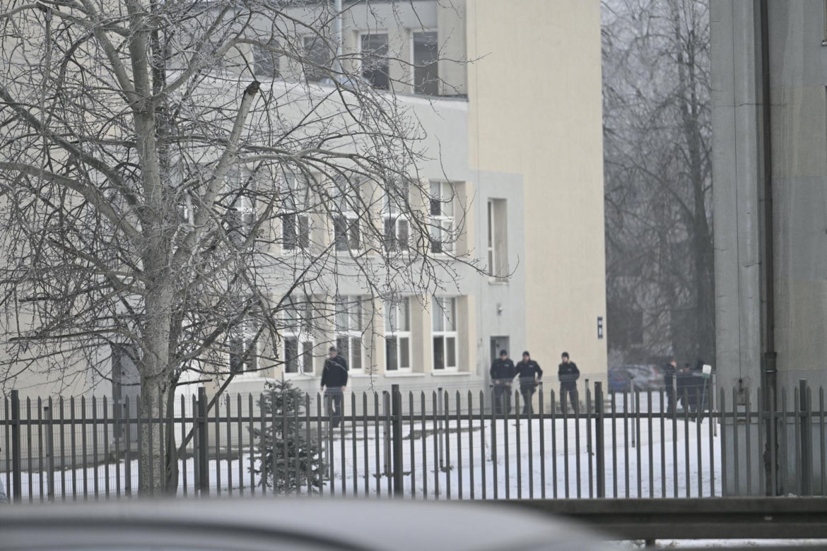 Pijany dowódca kompanii miał zgwałcić młodą policjantkę. Szokująca afera w policji