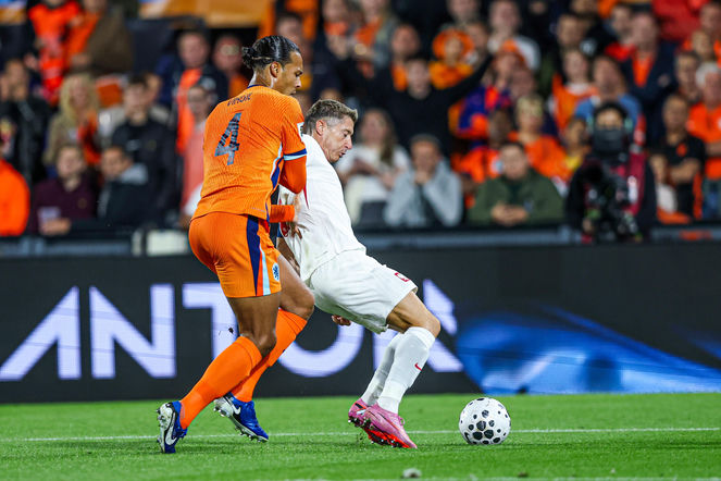 Polska – Holandia relacja NA ŻYWO. Polscy obrońcy mocno testowani przez Holendrów [WYNIK, SKŁADY]