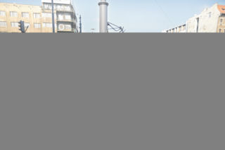 Masakra w centrum Łodzi. Tramwaj wypadł z szyn, rozbił sie o latarnię - motorniczy zginął na miejscu, 11 osób zostało rannych 