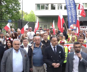 Manifestacja ROG w Warszawie. Żądali reparacji