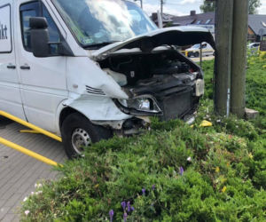 Knyszyn. Seat i mercedes roztrzaskały się na skrzyżowaniu [ZDJĘCIA]