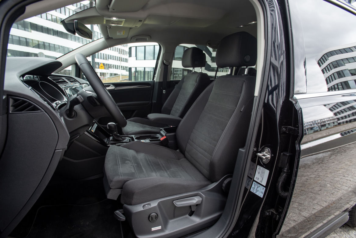 Volkswagen Touran Highline 2.0 TDI SCR 150 KM DSG