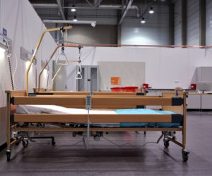 Tak wygląda szpital tymczasowy w Łodzi. Hala EXPO zmieniła się nie do poznania! 