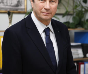 Piotr Cyrwus kiedyś i dziś. Tak przez lata zmieniał się aktor znany z roli Ryśka w Klanie