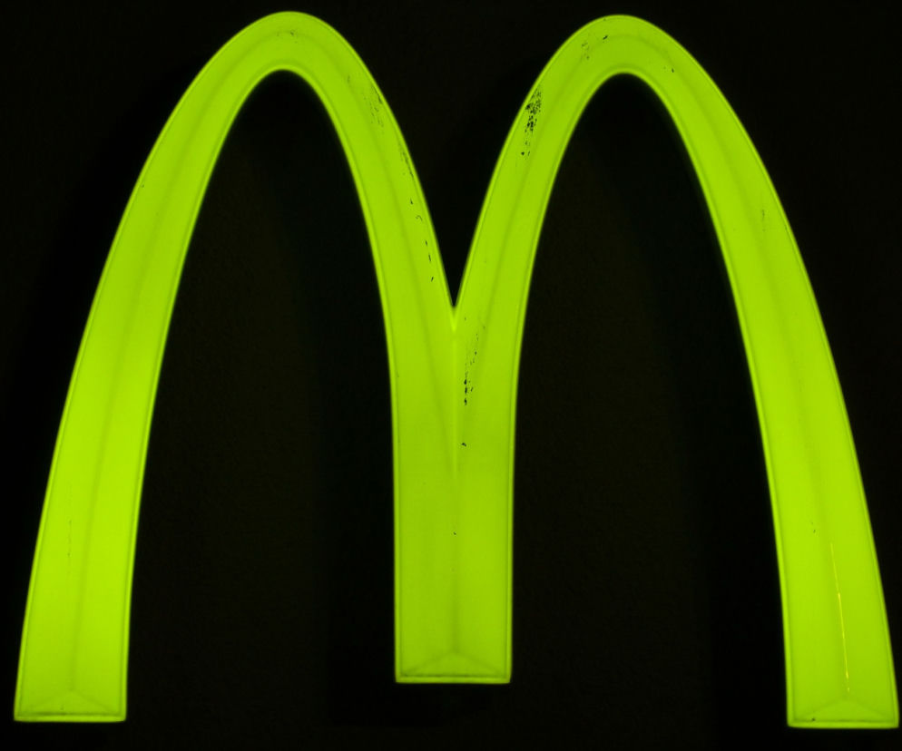 czy mcdonalds jest otwarty
