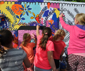Mobilny mural Galerii Rusz w trasie przez Województwo Kujawsko-Pomorskie