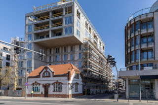 Blok z dziurą na dom. Oto najbardziej kontrowersyjna budowa w Polsce? Kapitanat Garbary w Poznaniu