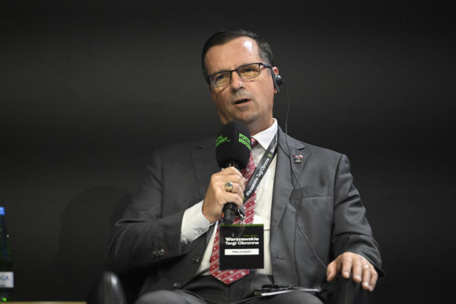 Warszawskie Targi Obronne. Scena Biała. Śmigłowiec przyszłości. Od pola walki po akcje ratownicze. Jak projektować i wybierać śmigłowce do najbardziej wymagających operacji?