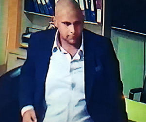 Poznajesz tych mężczyzn? Okradli sejf, szuka ich policja