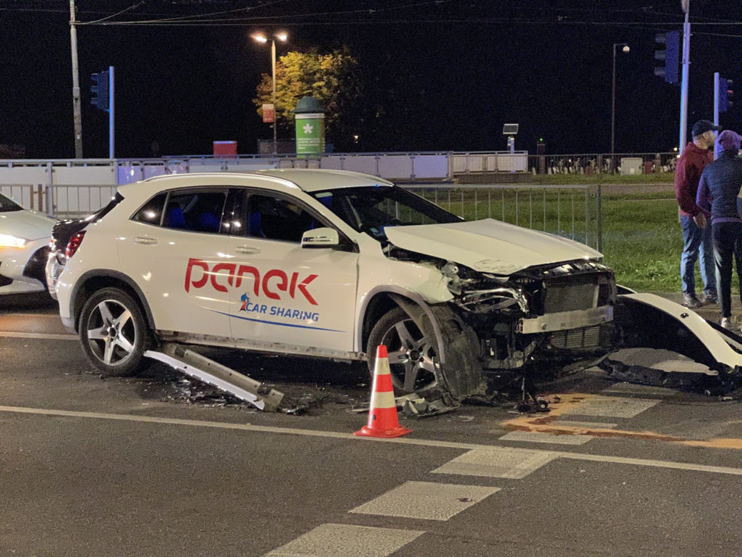 Po pijaku rozbiła mercedesa z wypożyczalni