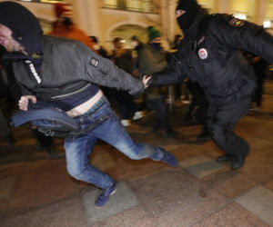 Protesty w Rosji przeciwko wojnie na Ukrainie 