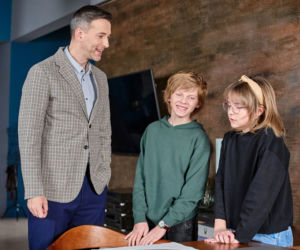 BrzydUla 2, odcinek 223: Marek (Filip Bobek), Kuba (Jakub Rutkowski), Julka (Marysia Włodkowska)
