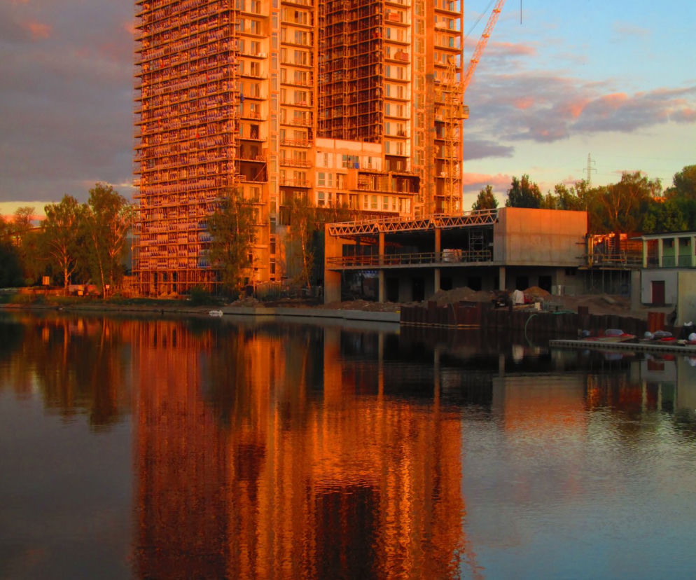 River Tower i wyjątkowy zachód słońca [ZDJĘCIE DNIA]
