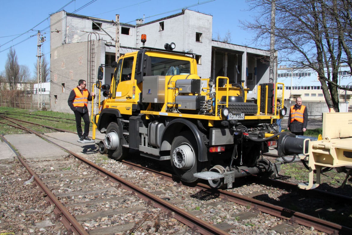 Specjalistyczny Mercedes Unimog