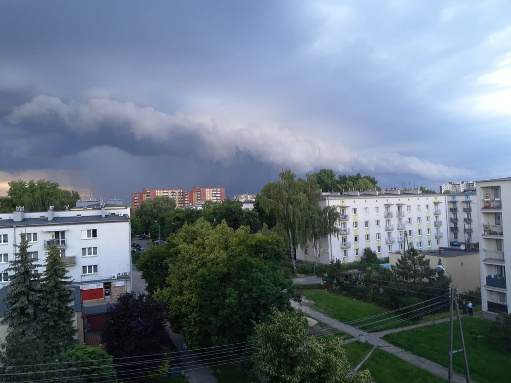 Śląskie: Grad wielkości piłeczki do ping-ponga. Przez miasta przeszła nawałnica!