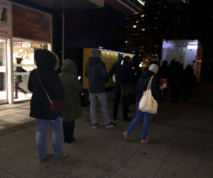 Gigantyczne kolejki po paczki inPost 