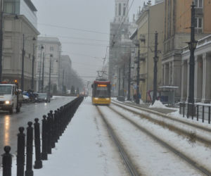 Potężna śnieżyca zasypała Warszawę