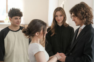 Barwy szczęścia odc. 3390. Ewelina (Amelia Listwon), Ewa (Gabriela Ziembicka), Romeo (Jacek Tyszkiewicz), Witek (Witold Sosulski)