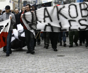 Bili się z policją, bo nie tolerują homoseksualistów