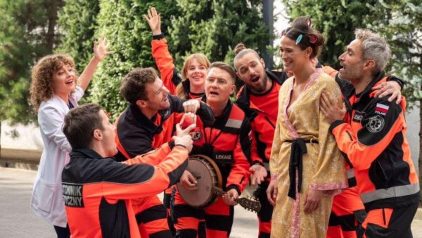 Na sygnale, odcinek 656. Berenika (Aleksandra Kielan), Alek (Adam Turczyk), Basia (Anna Wysocka), Romek (Izydor Łobacz), Artur Góra (Tomasz Piątkowski), Benio Vick (Hubert Jarczak), Nowy (Kamil Wodka), Wanda (Anna Lemieszek)