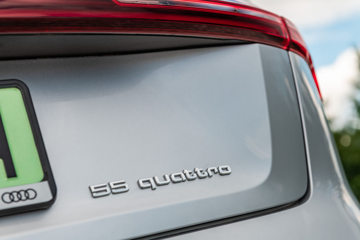 Audi e-tron Sportback 55 quattro S line (Florett Silver)