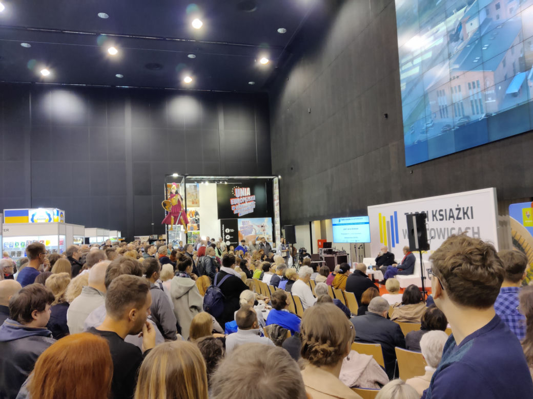 Targi Książki w Katowicach 2022. Rozpoznajesz się na zdjęciach?
