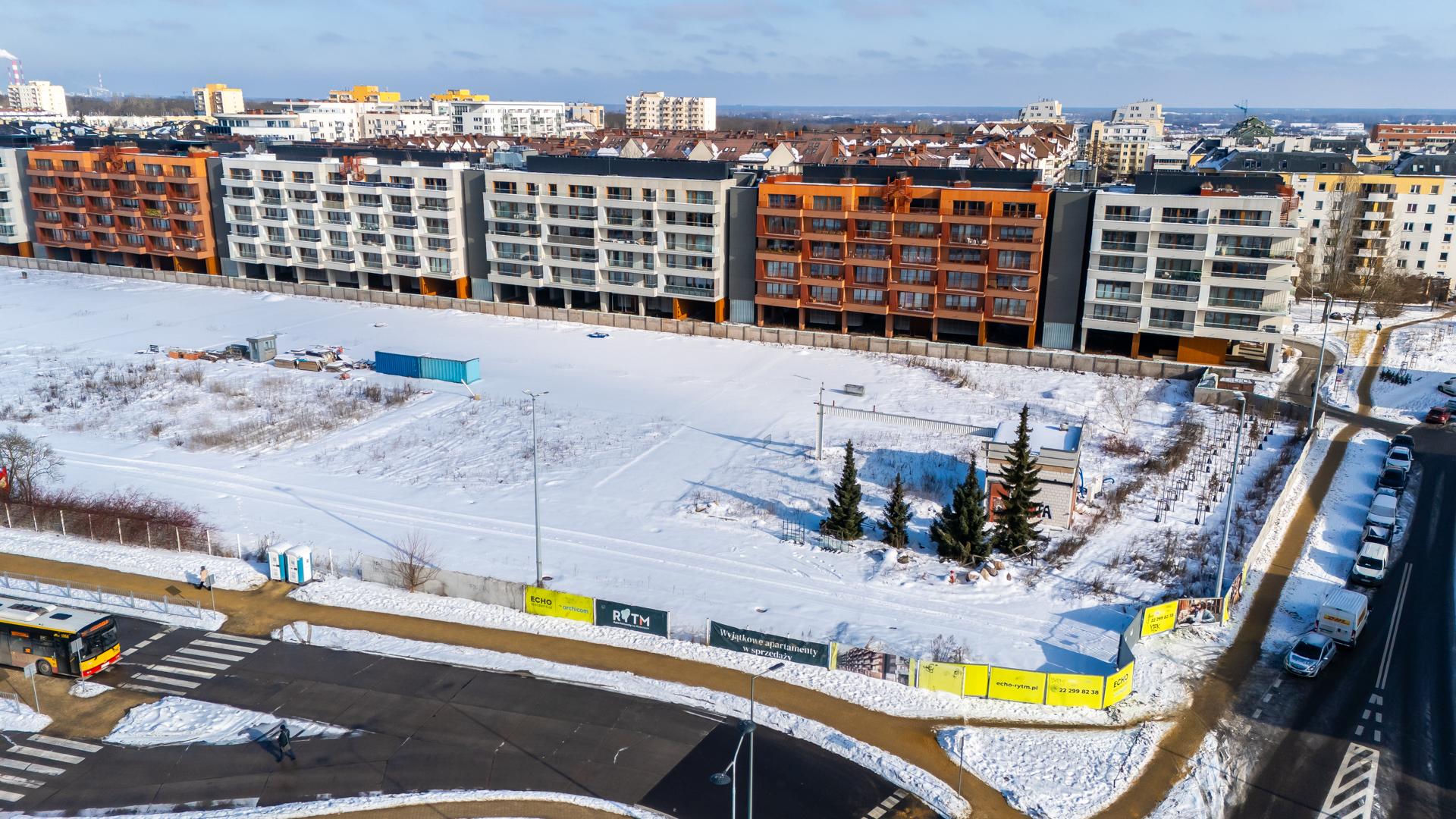 Działka po dawnym Tesco na Kabatach w Warszawie