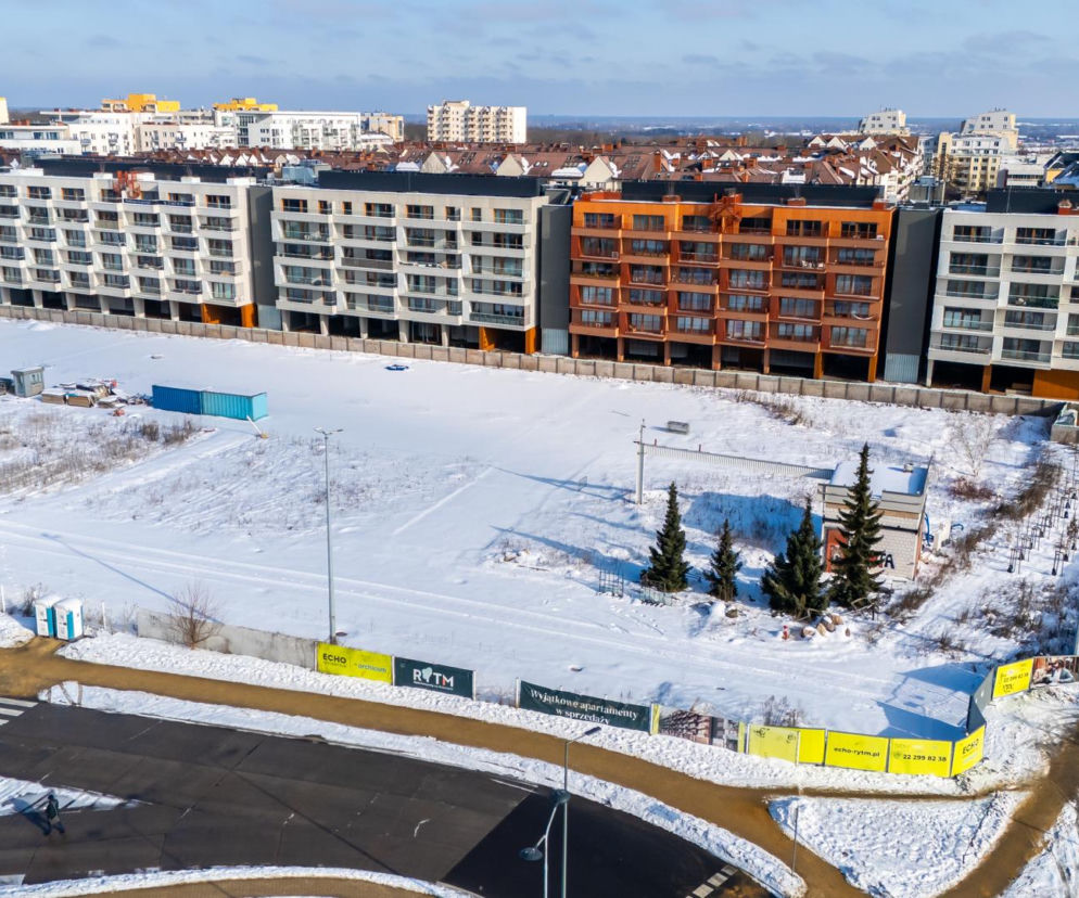 Działka po dawnym Tesco na Kabatach w Warszawie