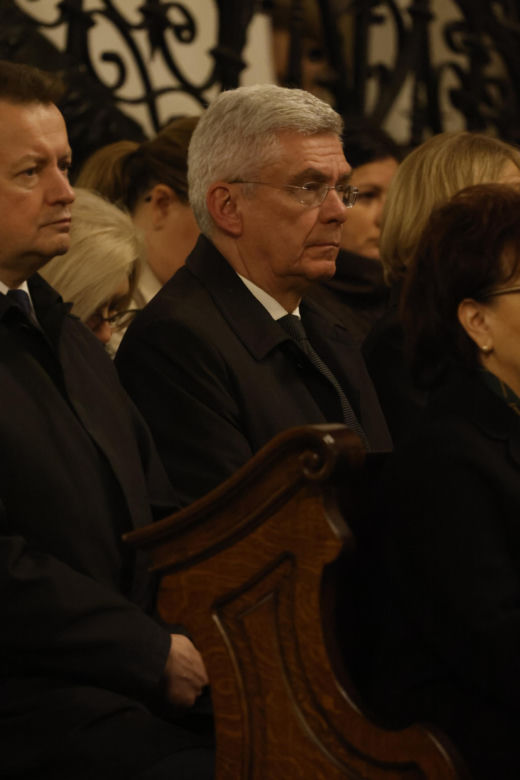 Jarosław Kaczyński z posłami na mszy św. w intencji Barbary Skrzypek